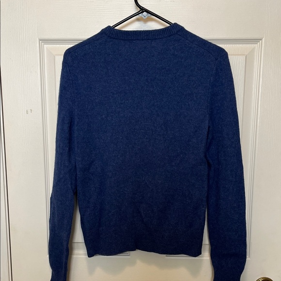 Banana Republic • Crewneck Sweater - Picture 5 of 5